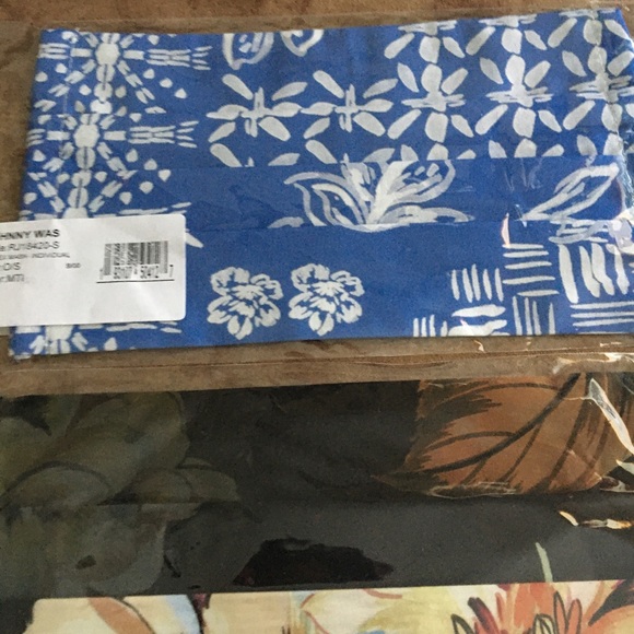 JOHNNY WAS NWT AUTHENTIC TWO COTTON SATEEN 😷GORGEOUS STYLISH FACE MASK. - Picture 5 of 7